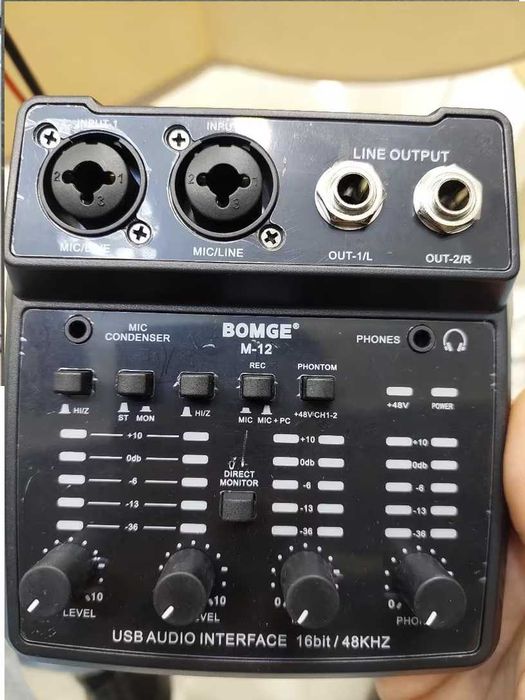 BOMGE M-12 Interface de Áudio USB
