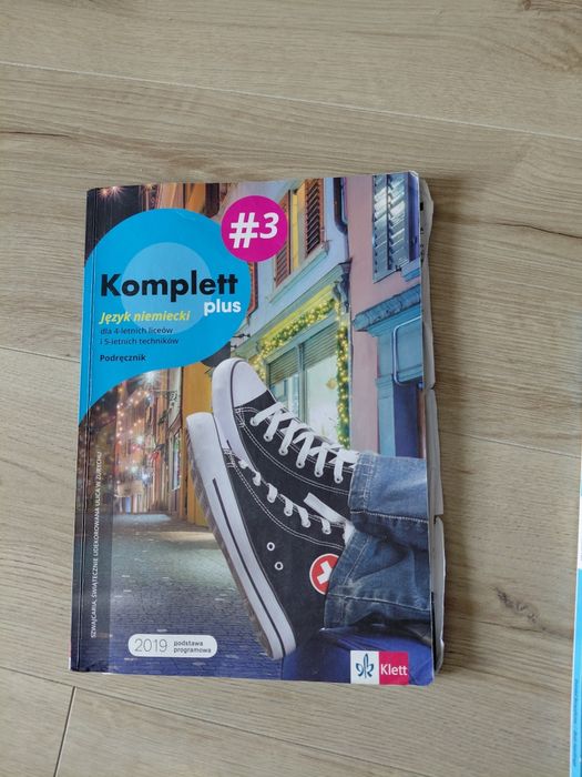 Komplett plus 3 .