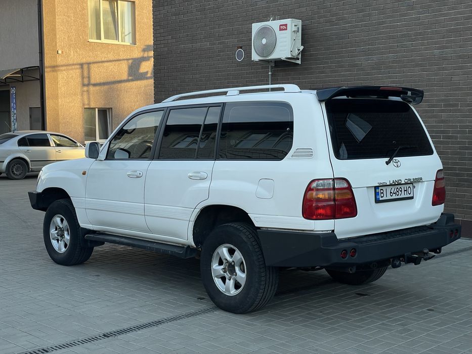 Toyota Land Cruiser 100