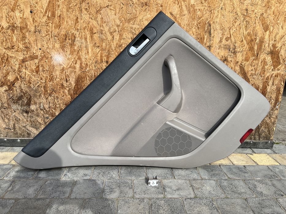 VW Golf Plus 5 6 Задня ліва карта дверей обшивка пластик