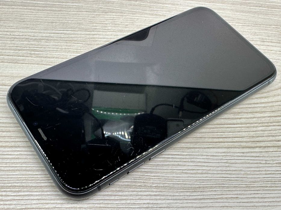 Smartfon Apple iPhone 11 4 GB / 64 GB 4G (LTE)