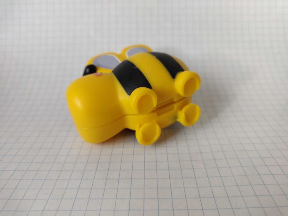 McDonalds Happe Meal  2020 г. пчелка серия: Аdopt me pets, Roblox.
