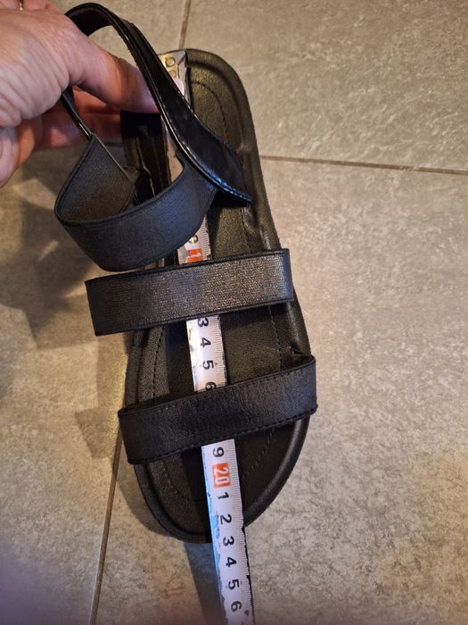 Sandały  2 pary dla dziewczynki  r.35