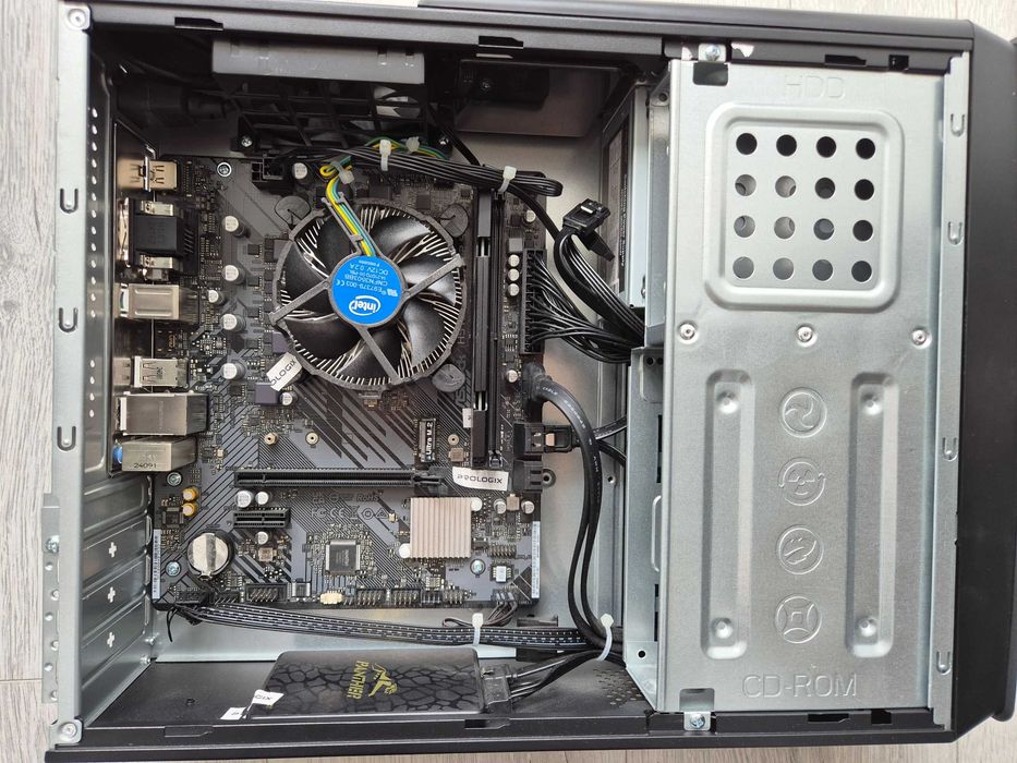 ПК міні вузький s1200 Intel Pentium Gold \ DDR4 8+GB \ SSD 120+GB