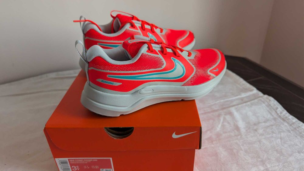 Buty sportowe Nike cosmic runner Gs 35.5 36.5 i 37.5 i 38 i 40