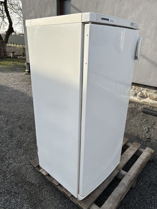 Морзильна камера Liebherr 6 кошів