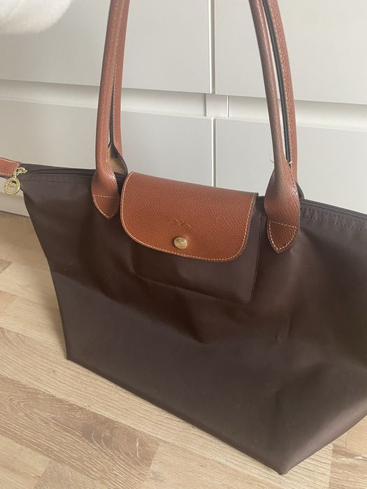 Longchamp cor chocolate tamanho M
