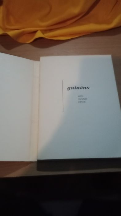 Livro antigo história