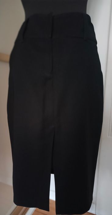 Czarna spódnica ołówkowa Morgan