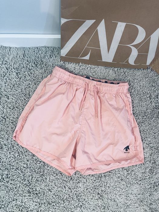 Jasnorozowe szorty sportowe spodenki pudrowy roz damskie bershka roz M