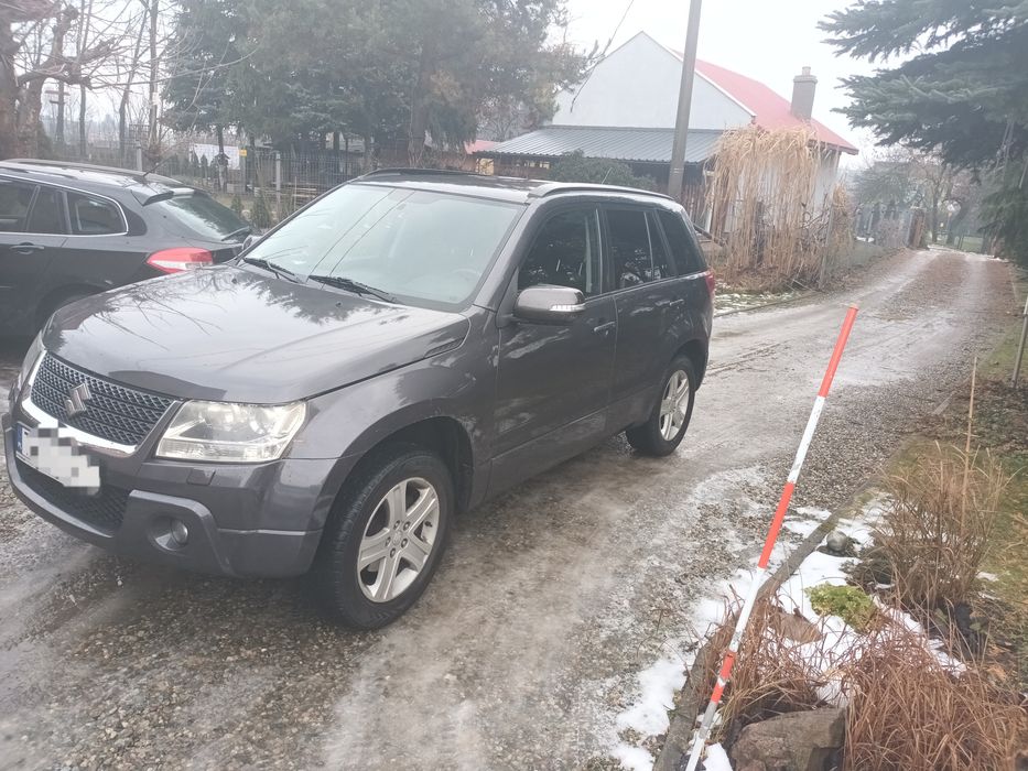 Suzuki 2.4 LPG xenon,climatronic,keyless