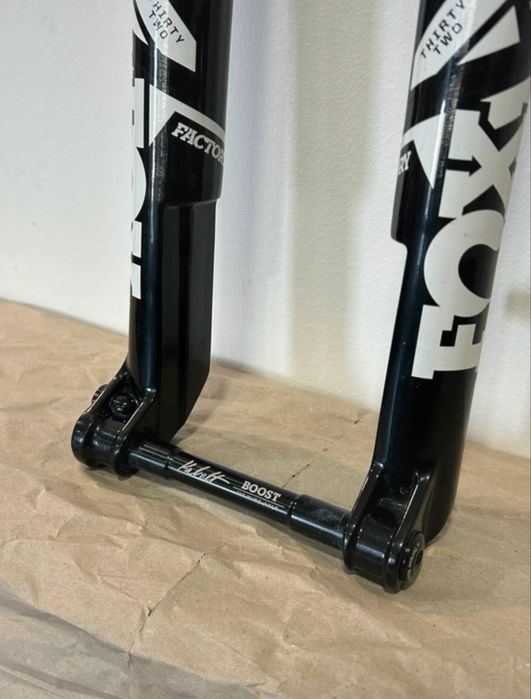 FOX 32 Factory Kashima