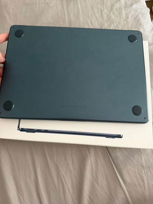 MacBook Air m3 8gb 256
