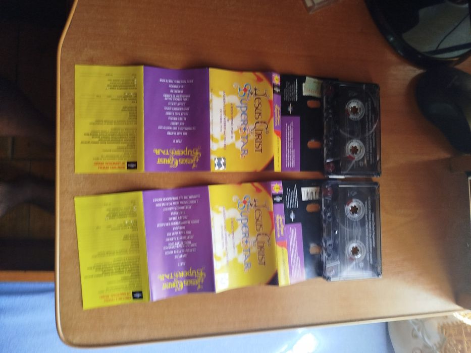 Фірмові касети.Стан нового.