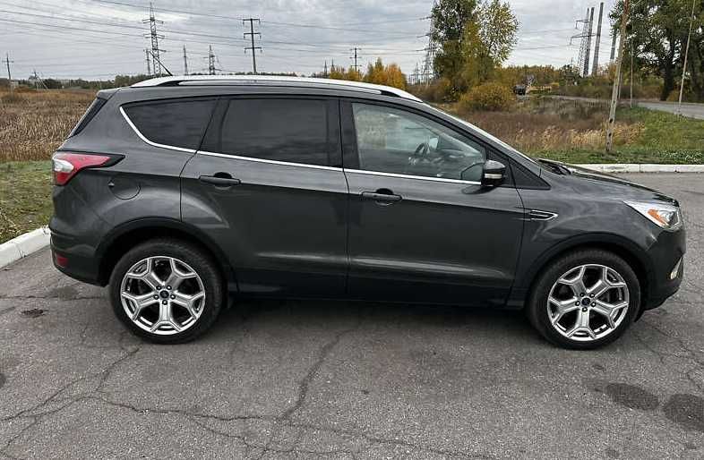 Продається FORD ESCAPE 2017 Titanium 4x4