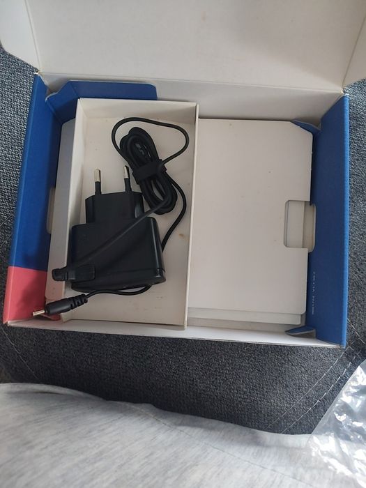 Vende-se Nokia X2 avariado para peças ou colecionar