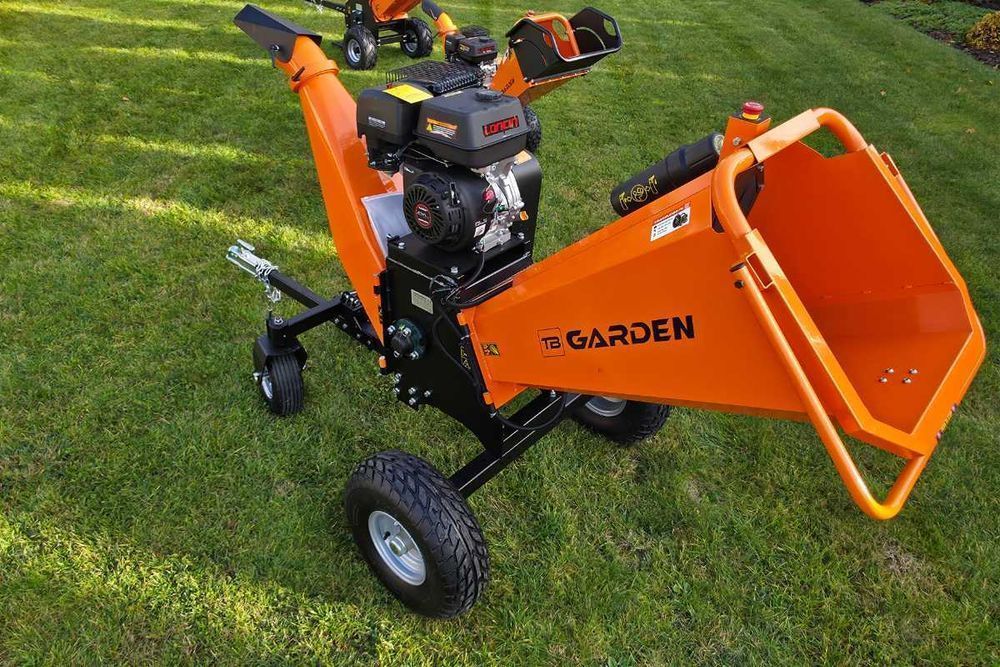 Rozdrabniacz do gałęzi, rębak spalinowy TB GARDEN P4206 15KM