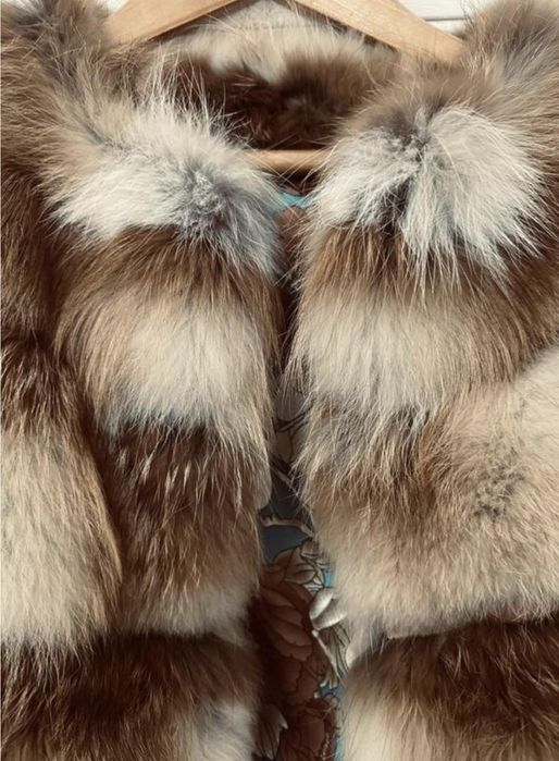 Шуба с хутра лисиці