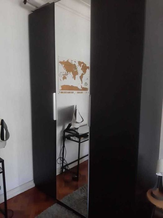 Armario- Roupeiro IKEA PAX espaçoso e elegante