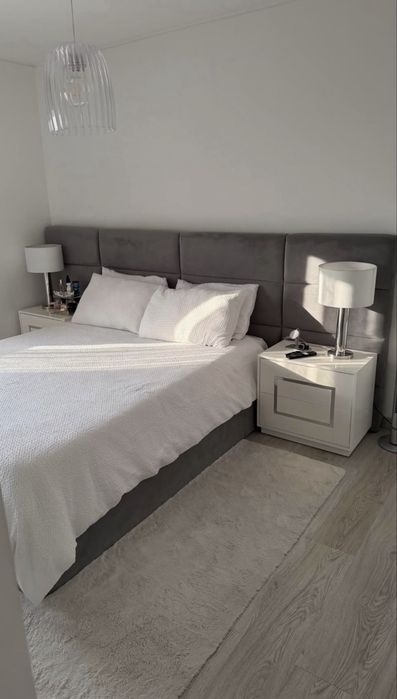 Cama estrado elvatorio