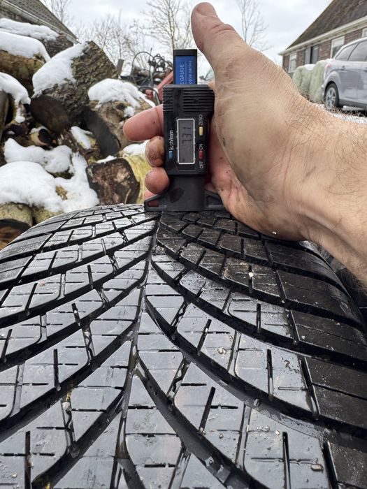 Резина r17 225/45 Goodyear