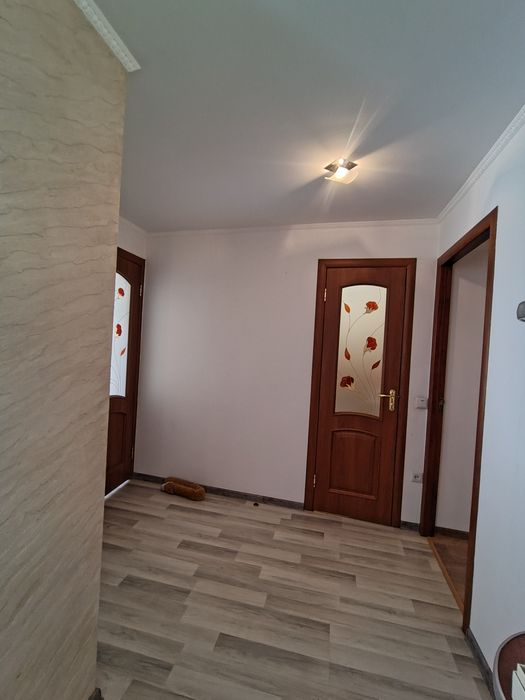 Продам трикімнатну квартиру в районі 8/9 школи по вул Бандери