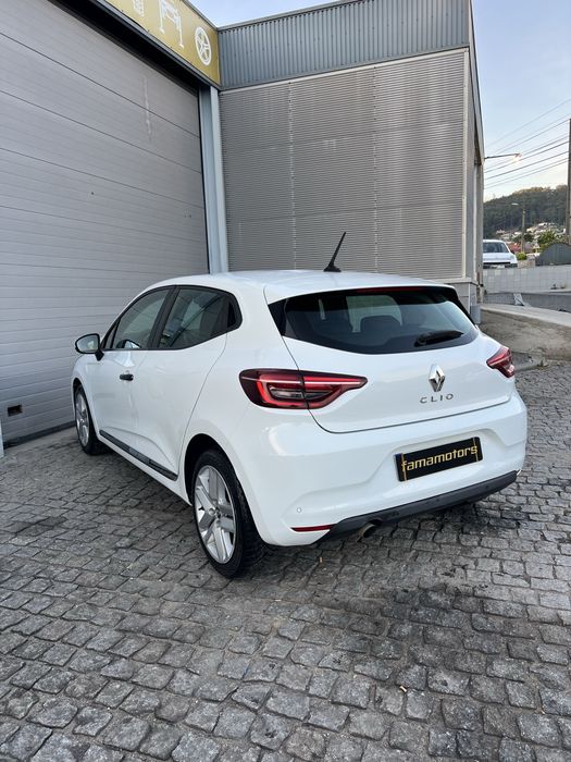 Renault Clio — fotografia 4