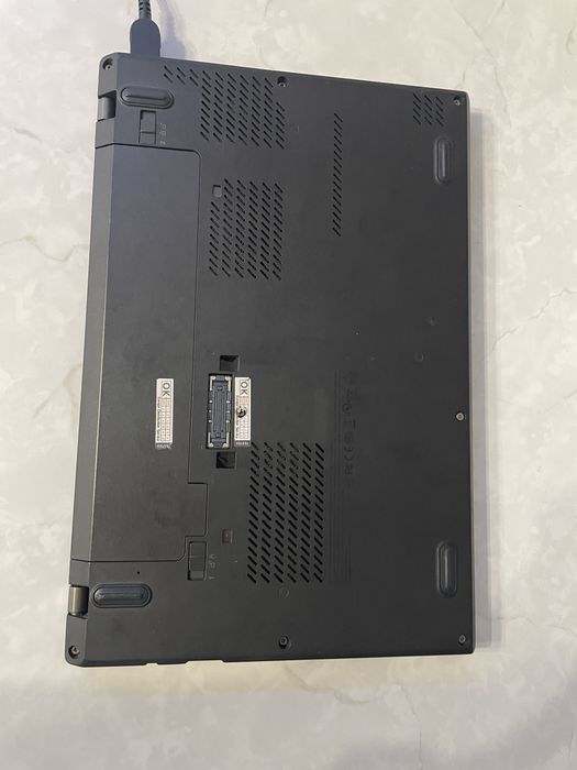 Легкий і надійний ультрабук Lenovo ThinkPad X260 / i5 / 16GB / SSD 240GB / ОС на вибір