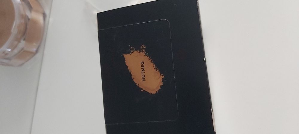Fenty Beauty puder sypki nutmeg