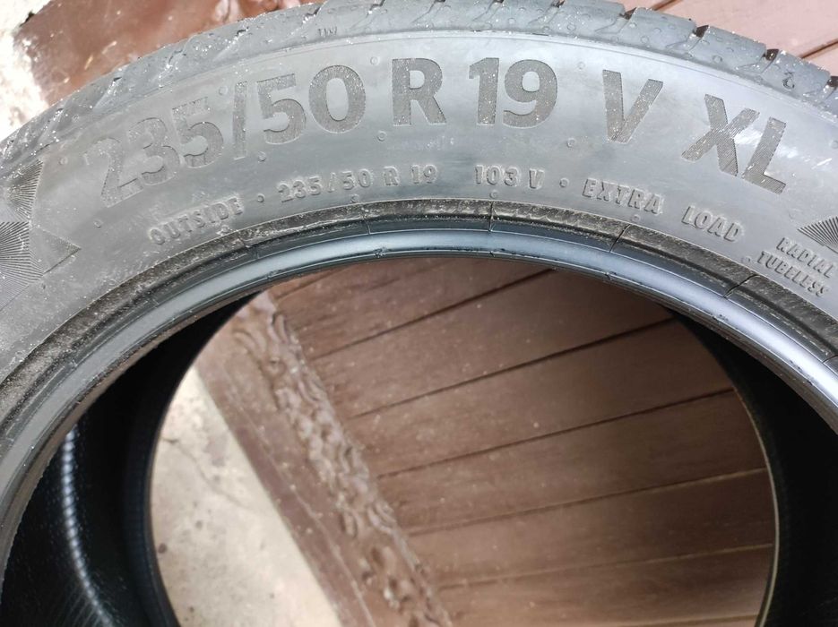 Opony Continental 235 50 R 19 V XL