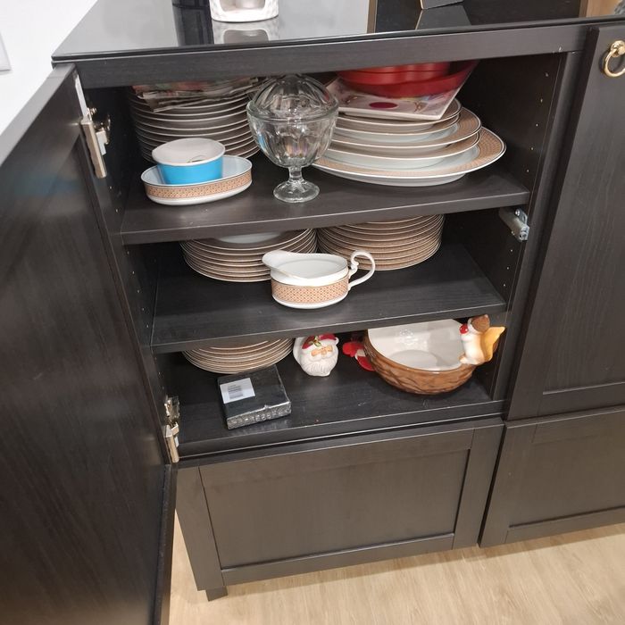 VENDO Aparador besta IKEA