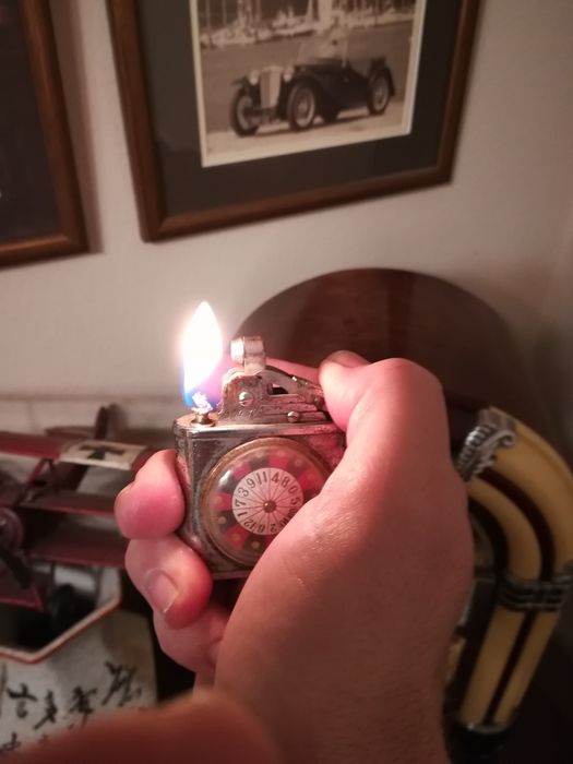 Isqueiro Montecarlo dos anos 40