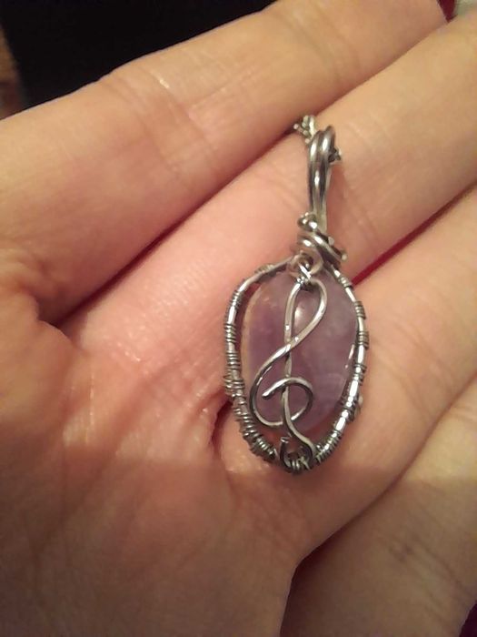 Pendente artesanal aço inoxidável pedra natural ametista clave de sol