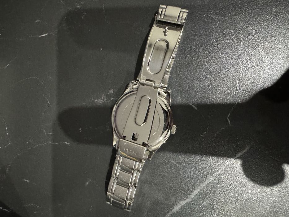 Годинник GUESS жіночий