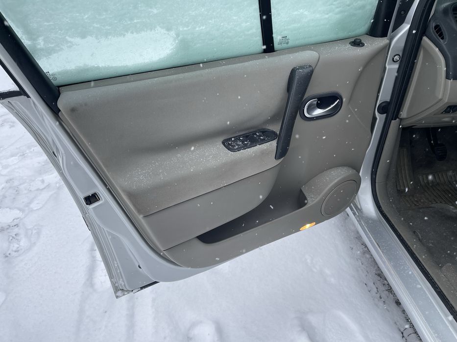 Продам хороший автомобиль