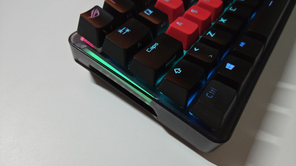 Teclado Mecânico Asus Rog Falchion 65%