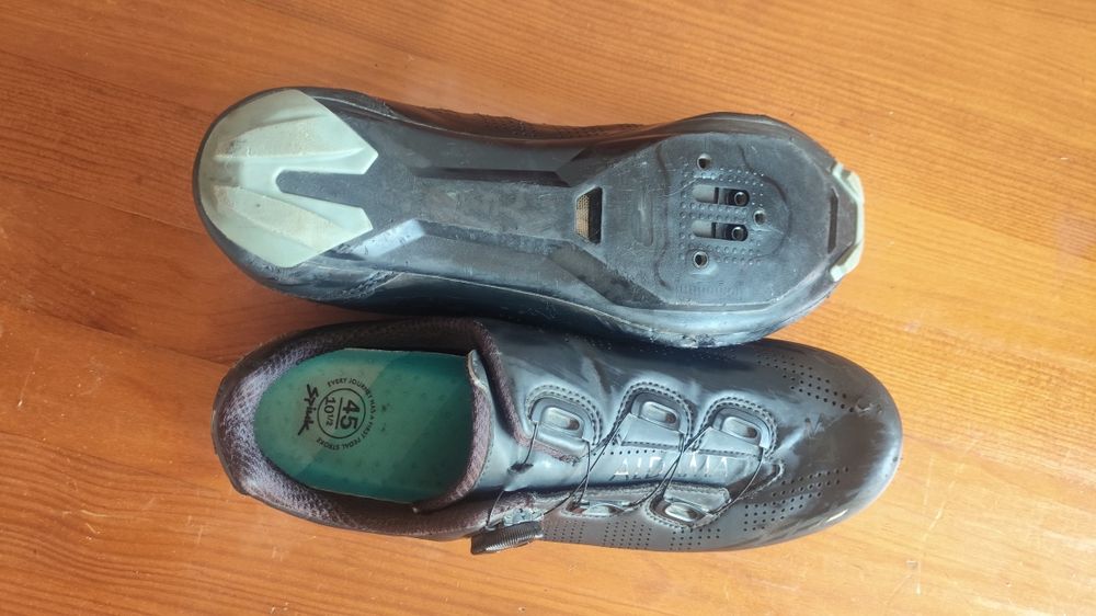 Conjunto ciclismo em excelente estado