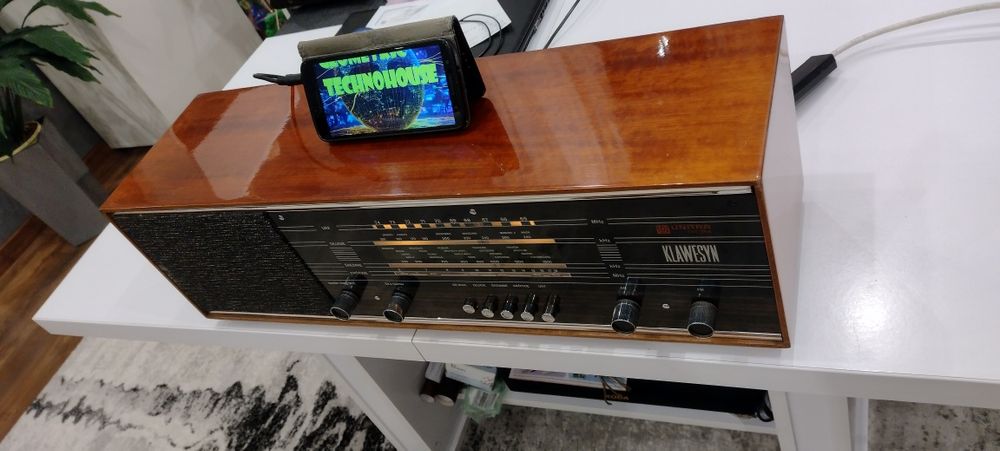 Klawesyn UNITRA Tonsil Diora