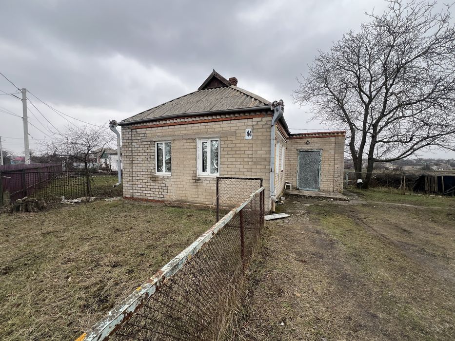 Продам будинок з магазином