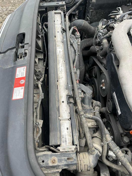 Радіатор автомобільний охолодження Audi Q7 Ауді Ку7 2006-2011