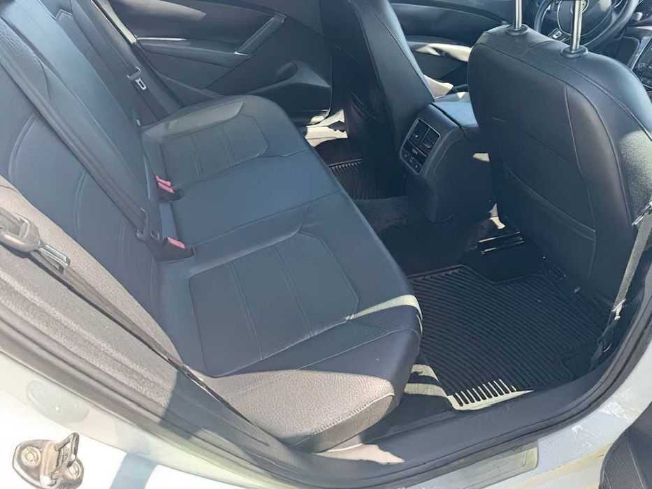 Volkswagen Passat SE      2016