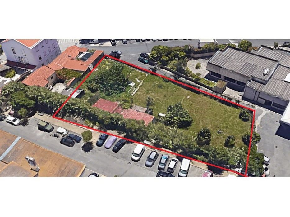 Terreno com 2000m2, junto Universidades, na Ajuda, Lisboa