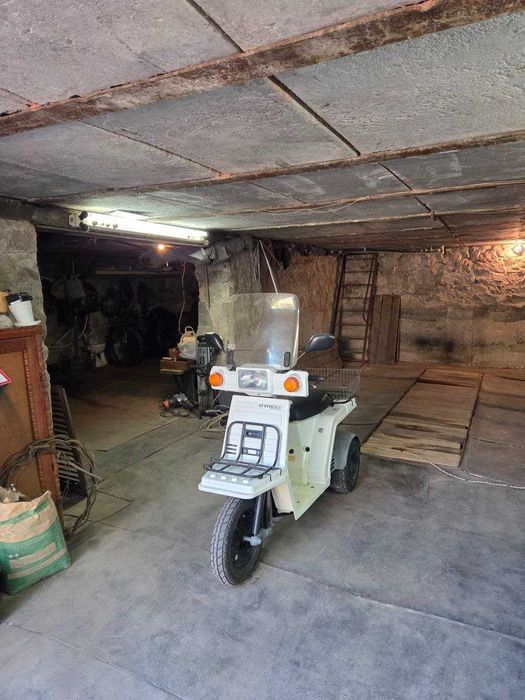Продам будинок у районі Інституту(за дитсадком номер 8)