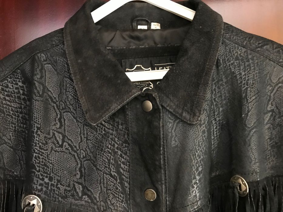 Casaco em pele verdadeira