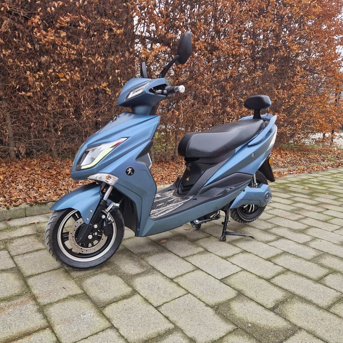 Електроскутер...