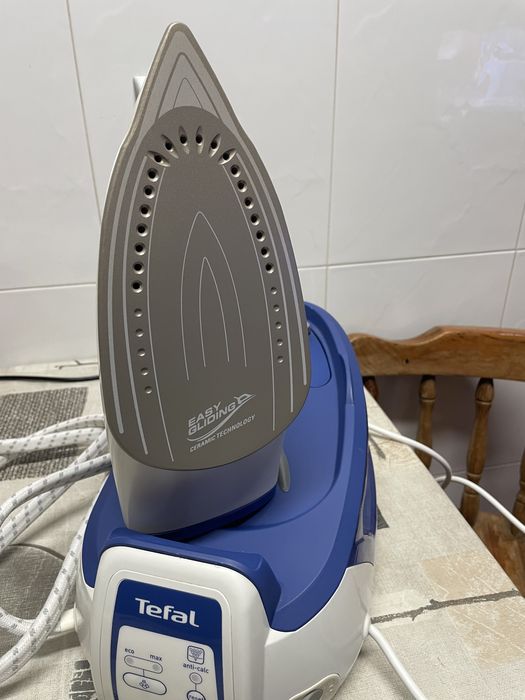 Ferro de engomodar novo