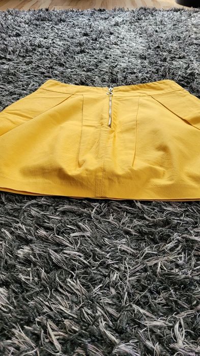 Żółta spódniczka Mohito