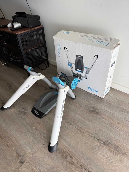 Tacx Flow Smart Trainer – Bom Estado | Rolo de Treino Inteligente