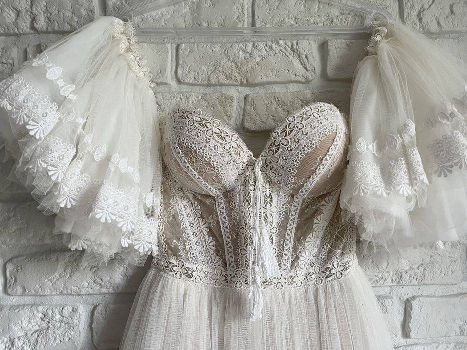 Suknia ślubna boho rustykalna - Herms Bridal Edgerton