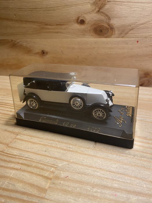 Miniatura solido Renault 40 cv